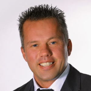 Dr Marcus Iken